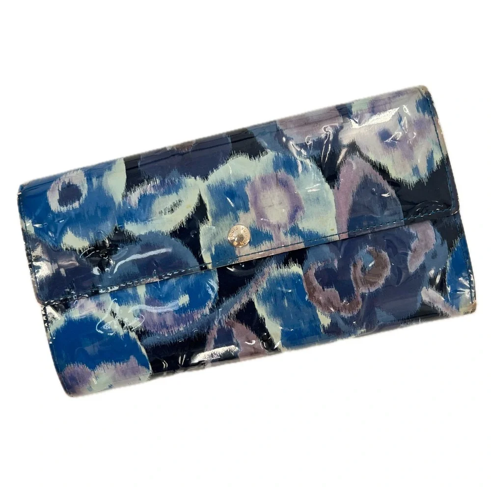 Louis Vuitton Ikat Floral Monogram Vernis Sarah Long Wallet in Grand Bleu